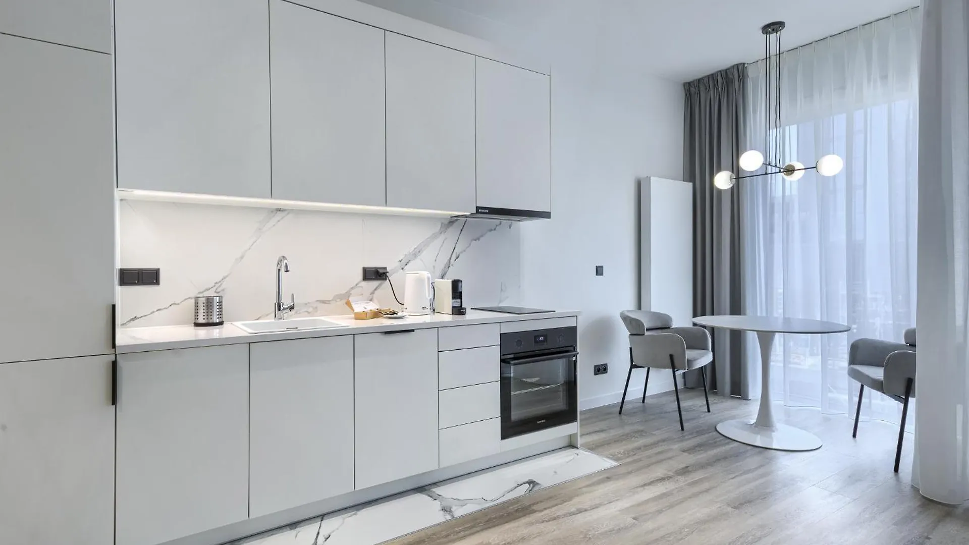 Towarowa Towers Apartment Warsaw