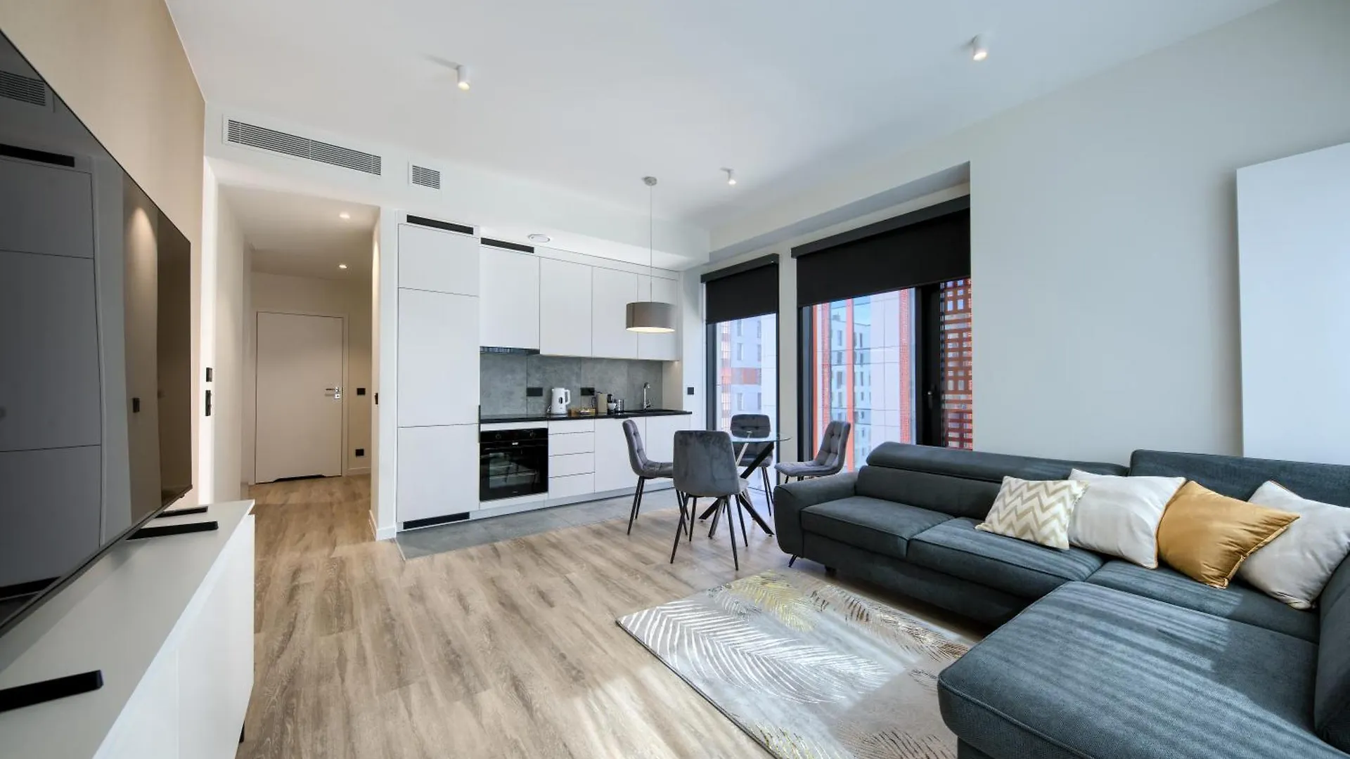 Towarowa Towers Apartment Warsaw