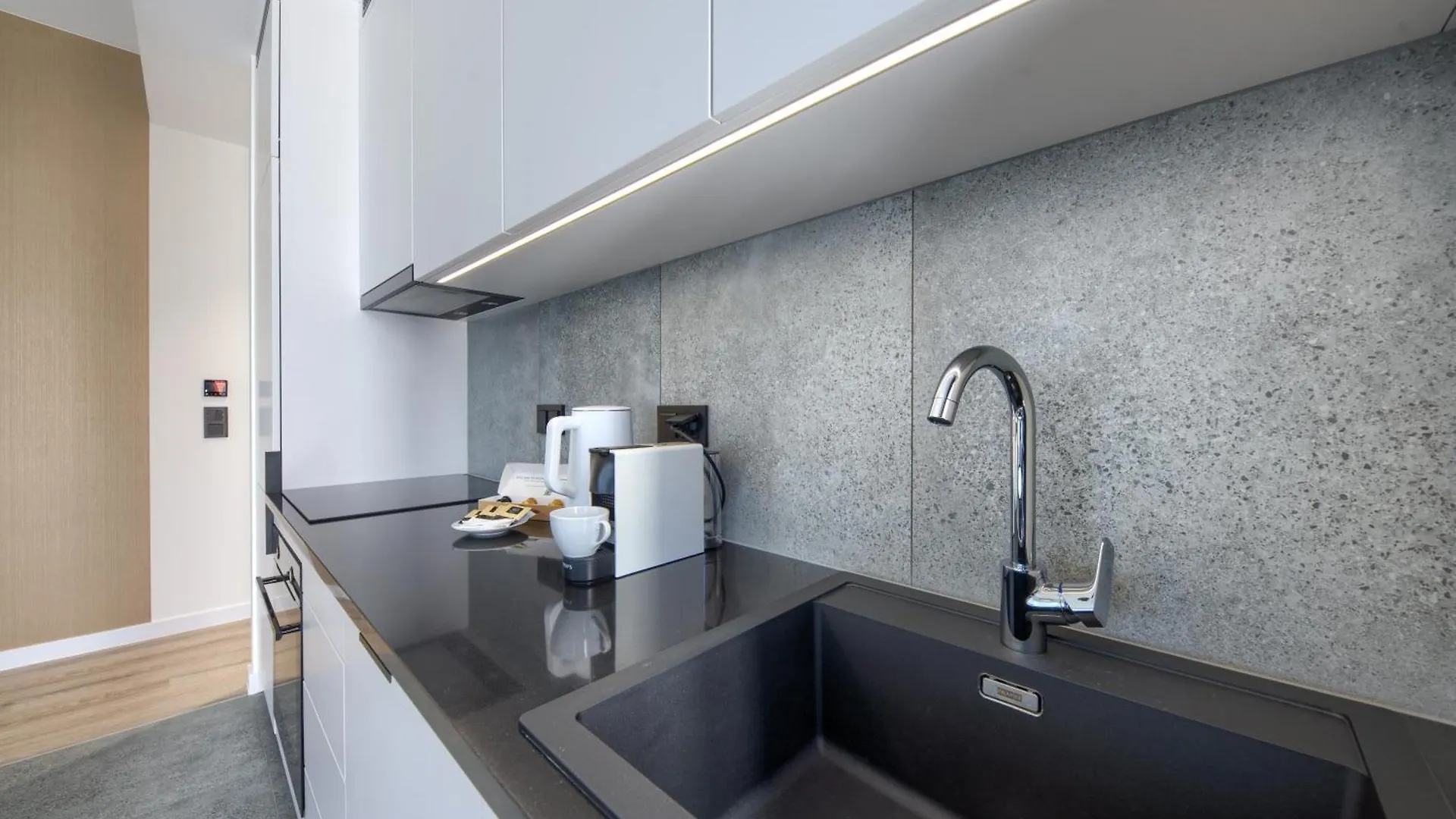Towarowa Towers Apartment Warsaw